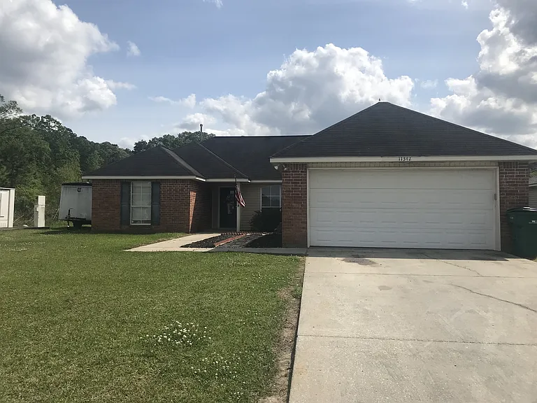 11342 Woodlore Ave — Photo 2
