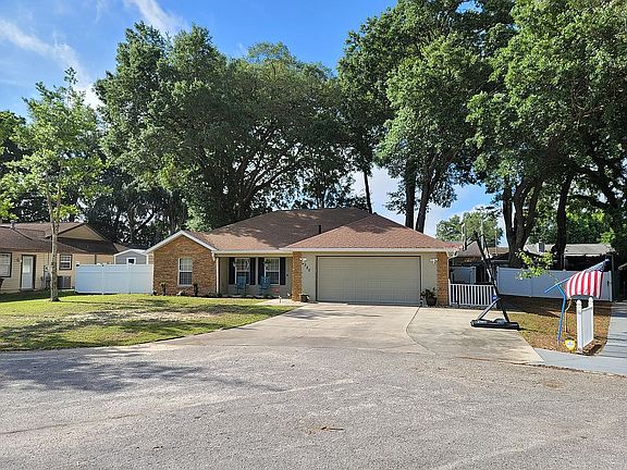 2nd image of 2380 SE 51st Ave