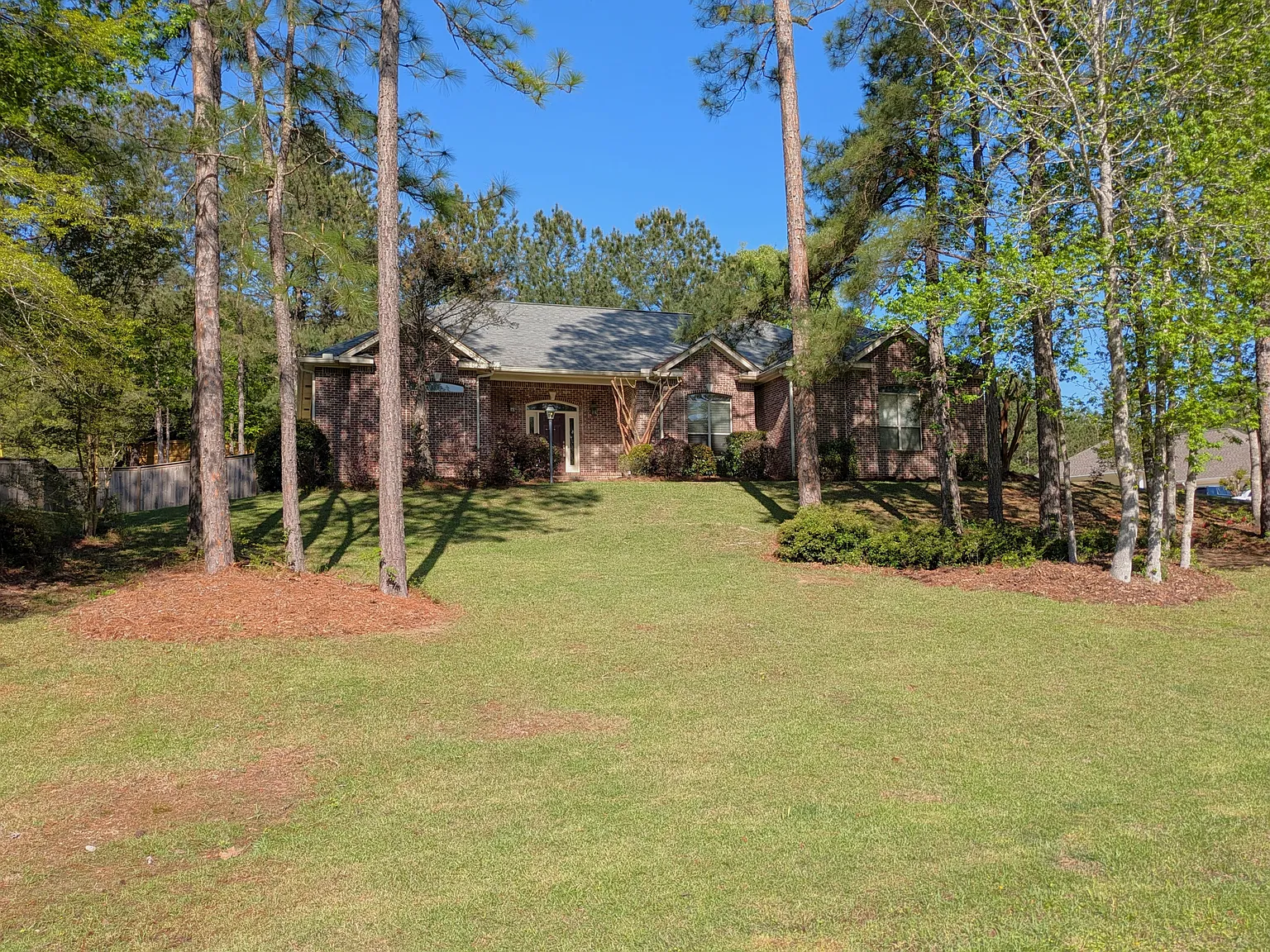 4 bed, 2841 sqft, $2,800 — Photo 4