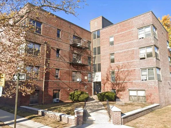1011 Avenue C image 1 of 10