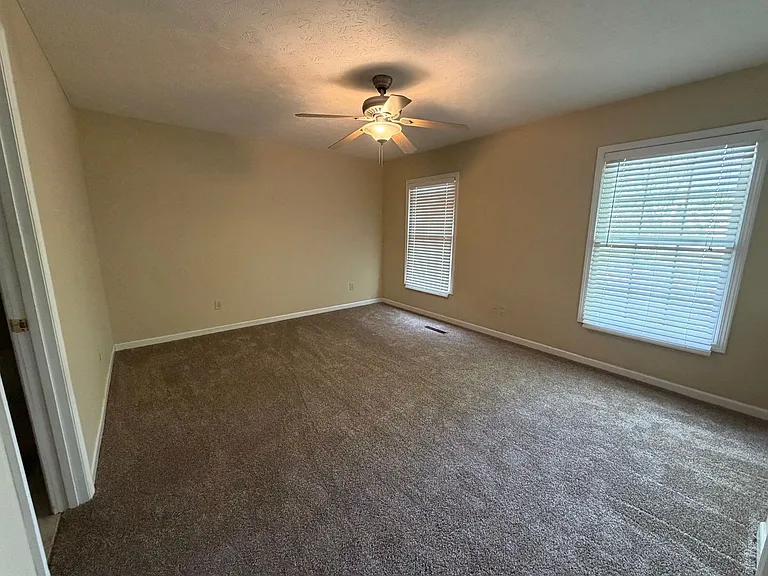 147 Harmon Dr #G — Photo 8