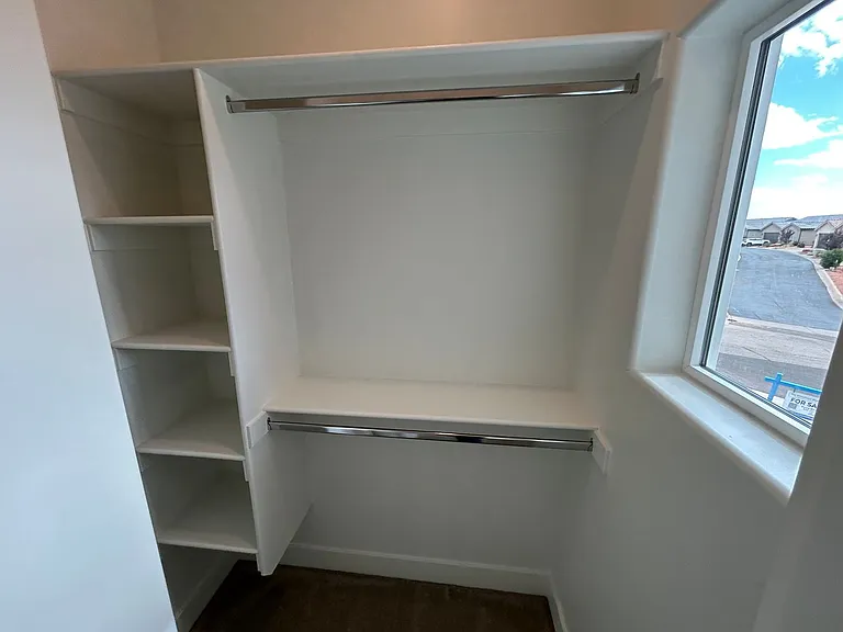1544 E Mead Ln — Photo 21
