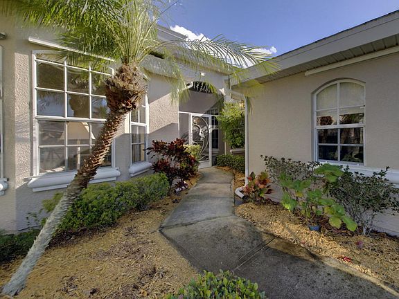 4th image of 4298 Woodhall Cir