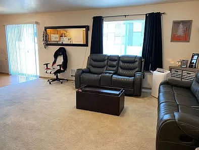 3 bed, 2.5 bath, 1350 sqft, $2,500 — Photo 3
