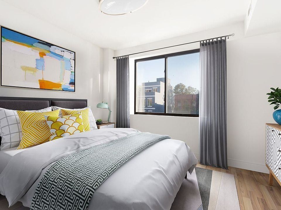 1st image of 739 Lafayette Ave #2B