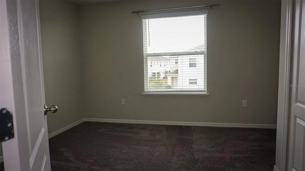 3 bed, 2.5 bath, 1762 sqft, $2,350 — Photo 4