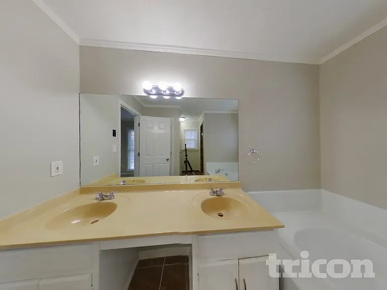 2796 Mountbery Dr — Photo 10