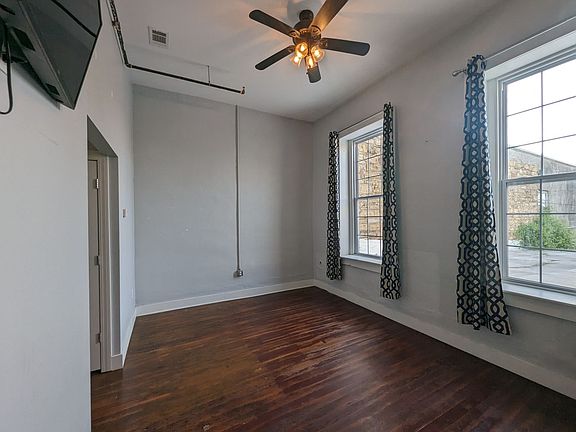 4th image of 286 E Main St #C