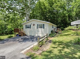 69 Sassafras Ln, Carlisle, PA 17015