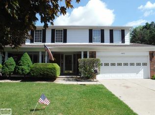 16673 Monticello Dr, Clinton Township, MI