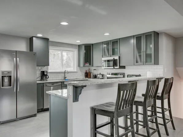 2802 S Knoxville Way, Denver, CO 80227