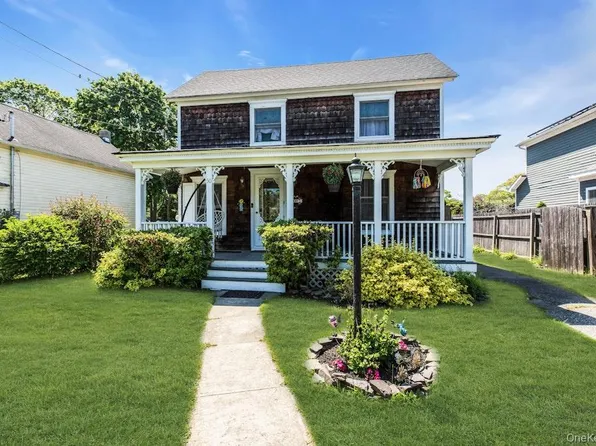 50 Rollstone Avenue, West Sayville, NY 11796