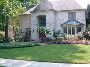 31147 Huntington Woods Pkwy, Bay Village, OH