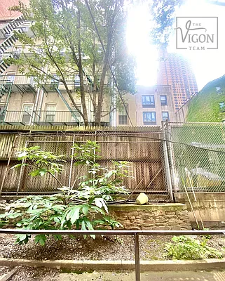 Rented by Bond New York | media 14