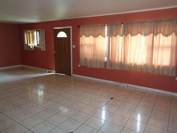 3rd image of 8015 Mulligan Ave
