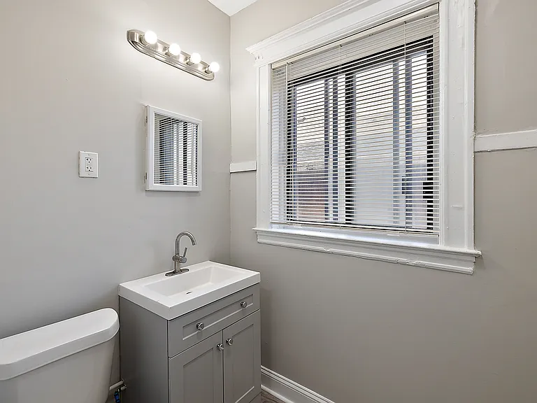 68 E Willis St #4 — Photo 16