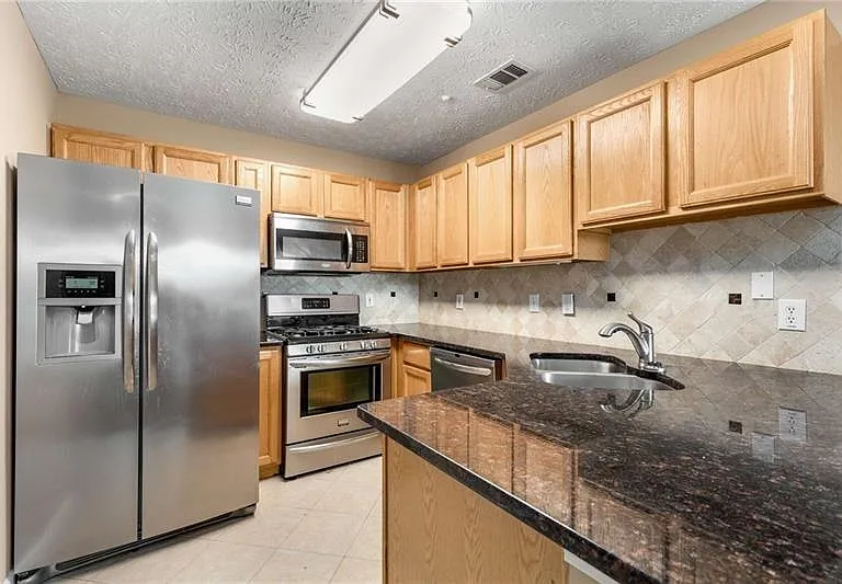 13387 Aventide Ln — Photo 7