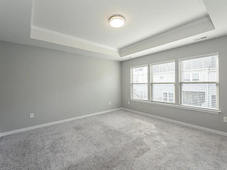 8023 Ellendale Dr — Photo 12