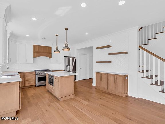 4th image of 202 Curtis Avenue