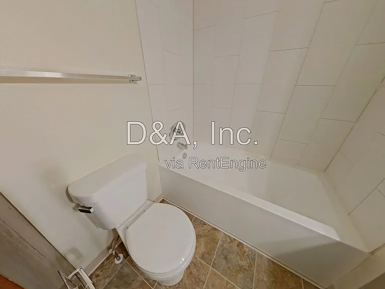 110 NE Conifer Blvd #11 — Photo 10