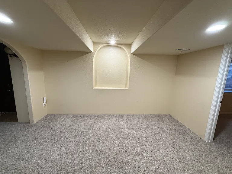Downstairs landing area