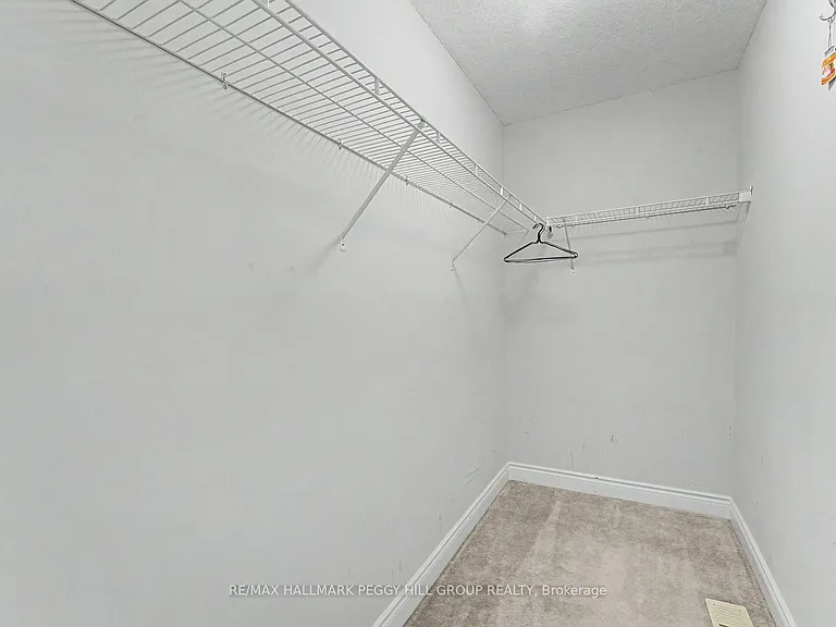 53 Nathan Cres #UPPER — Photo 7