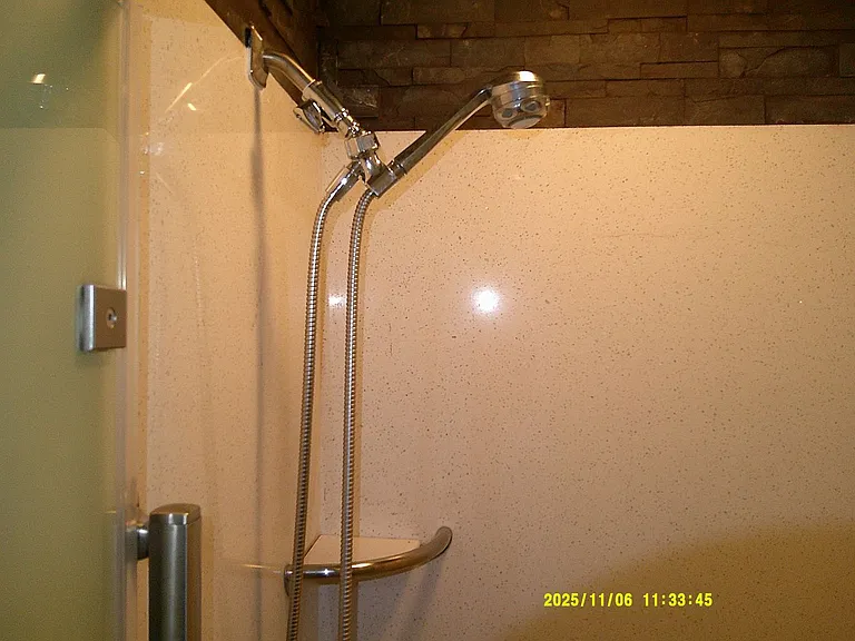 390 S Almond St — Photo 24