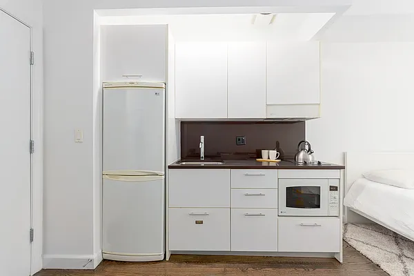 Rented by City Skyline Rentals LLC | media 6