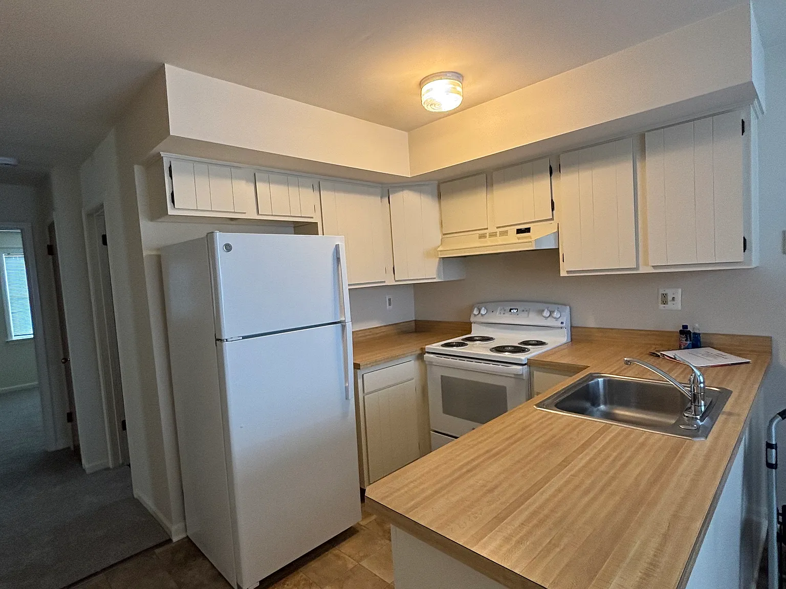 2 bed, 1000 sqft, $1,725 — Photo 3