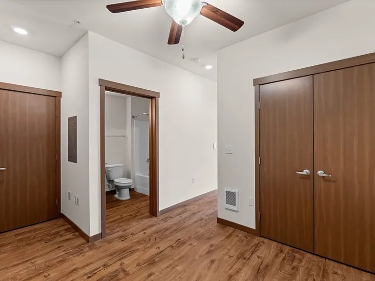 Latitude 47 — Photo 18