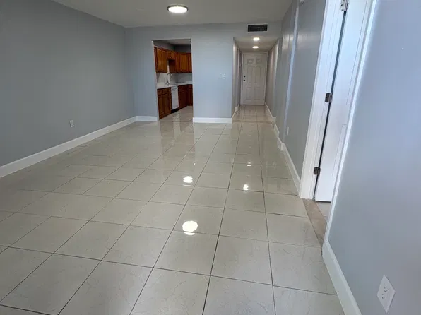 10000 NW 80th Ct APT 2142, Hialeah Gardens, FL 33016