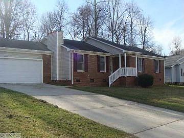 1st image of 203 Brook Pine Dr