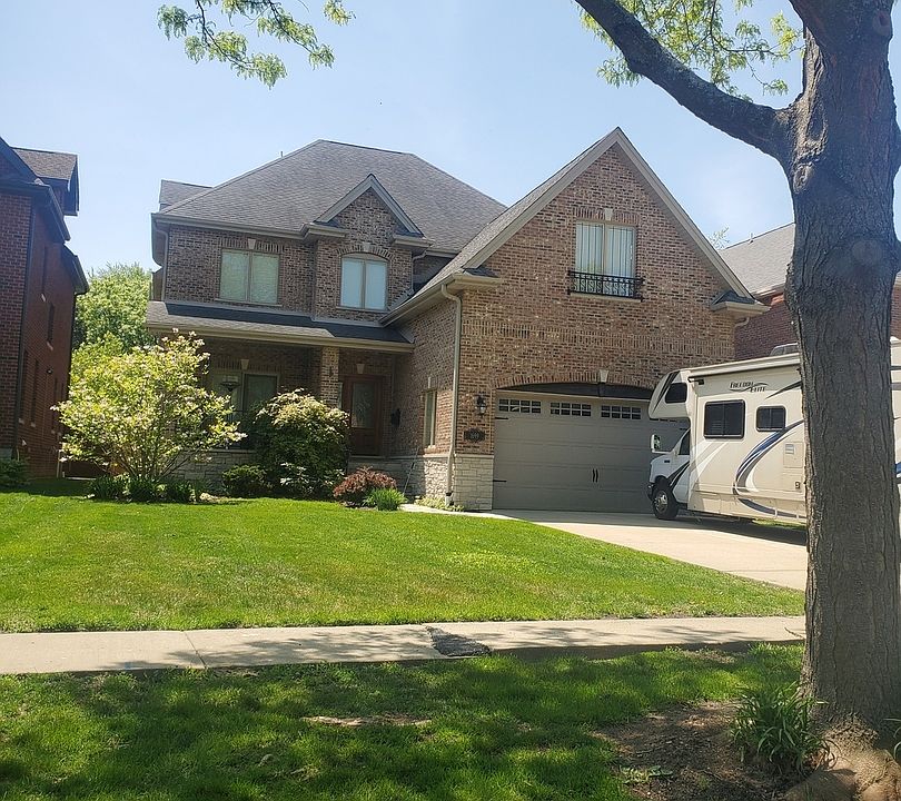 1st image of 1699 Lunt Ave