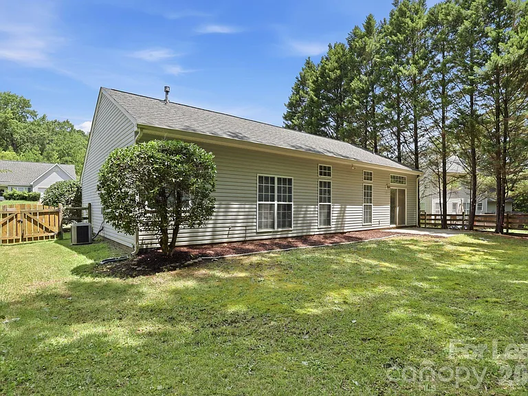 13114 Woodland Farm Dr — Photo 30