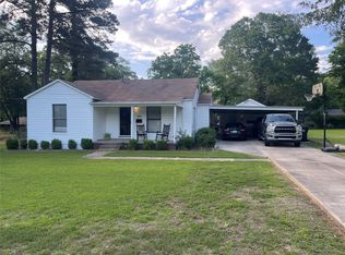 814 Spring St, Springhill, LA 71075