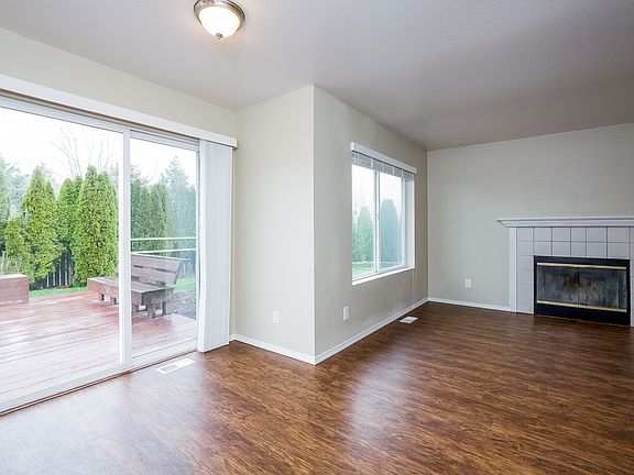 5th image of 6201 90th Ave E