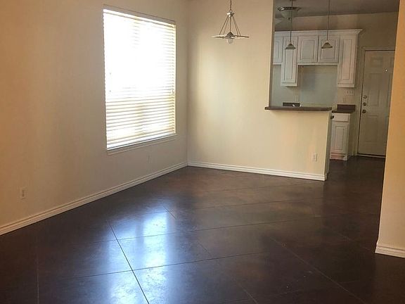 4th image of 2822 Livingston Ave #2820