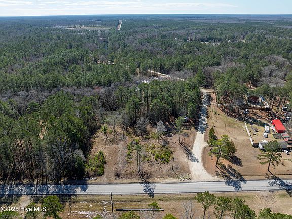 5th image of 19 White Oak Drive