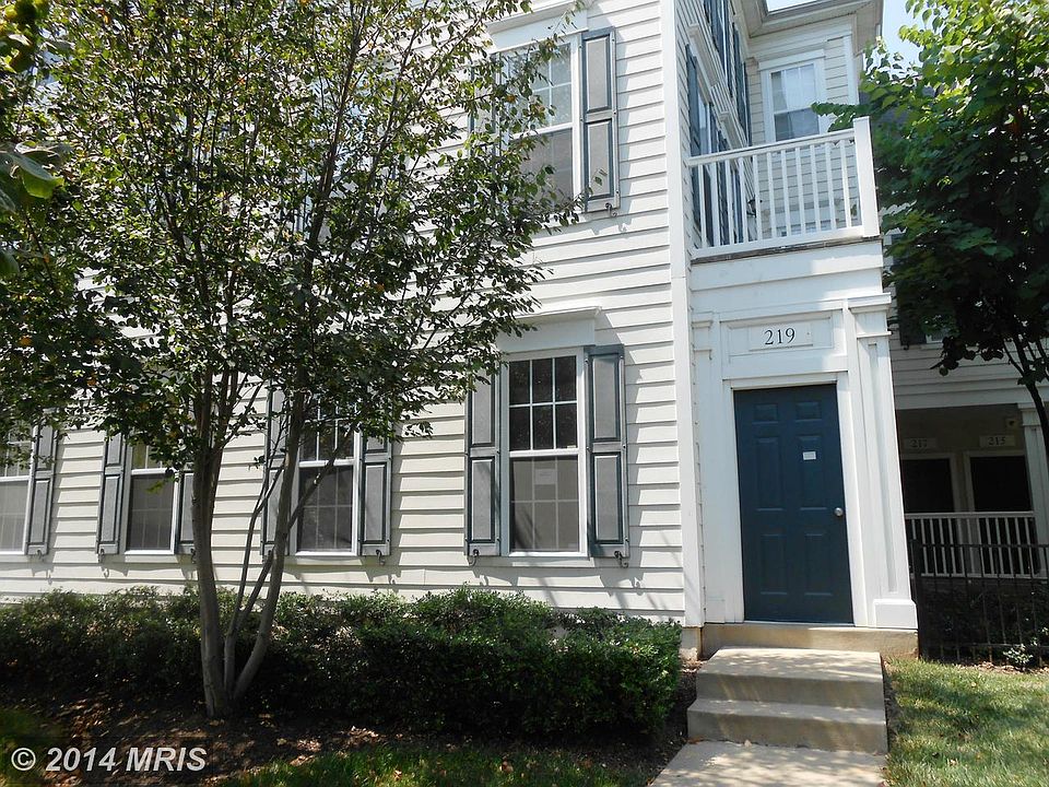 1st image of 219 King Farm Blvd #219