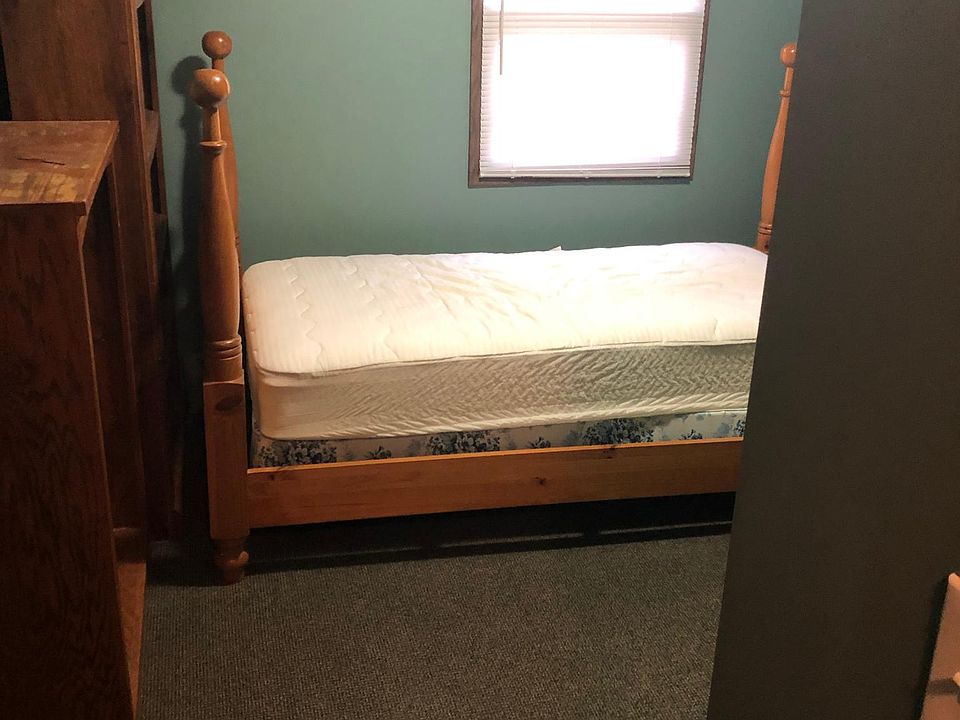1st bedroom
