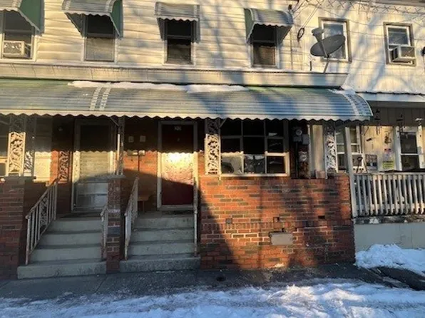 20 Wiggan St, New Philadelphia, PA 17959