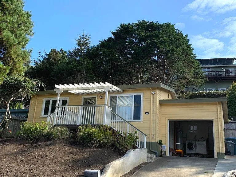 450 Loma Vista Ter — Photo 1