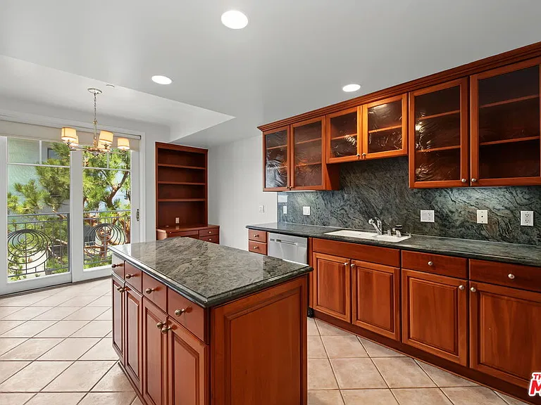 430 N Oakhurst Dr #Penthouse 406 — Photo 22