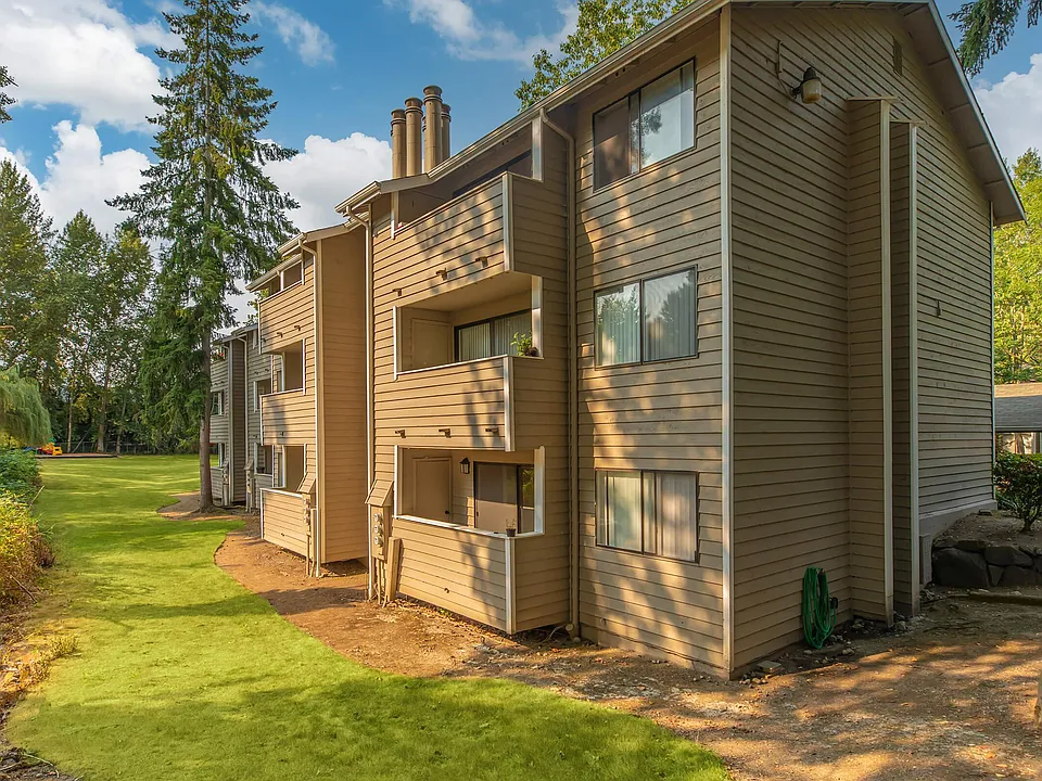 Pinewood Village Apartments