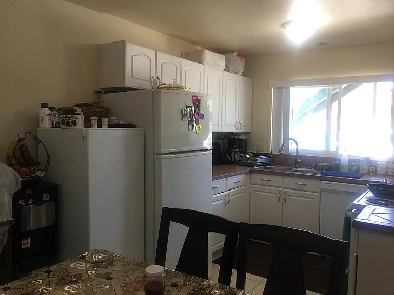 908 S Sunshine Ave #5 — Photo 6