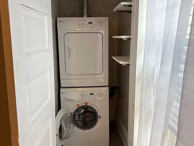 642 Richmond St #UPPER — Photo 8