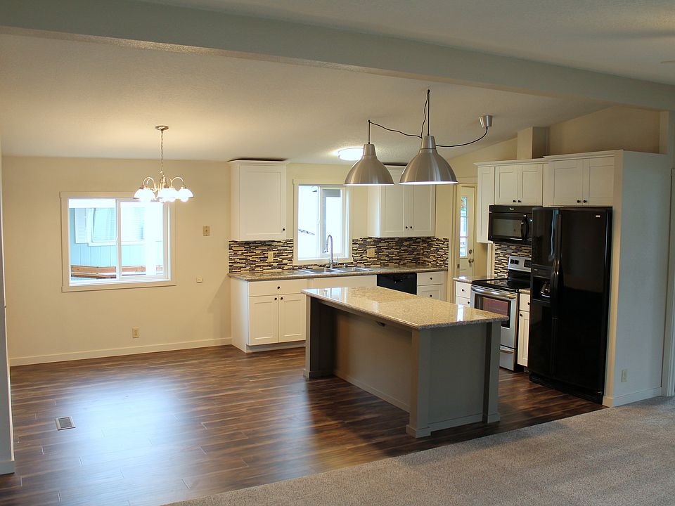 1st image of 300 SW 7th Ave Unit 129