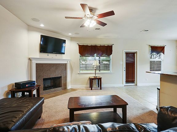 4th image of 17392 Cherry Creek Dr