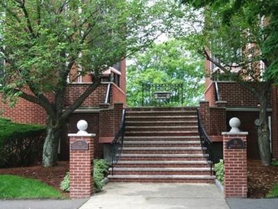 33 Lodgen Ct APT 3C, Malden, MA, 02148