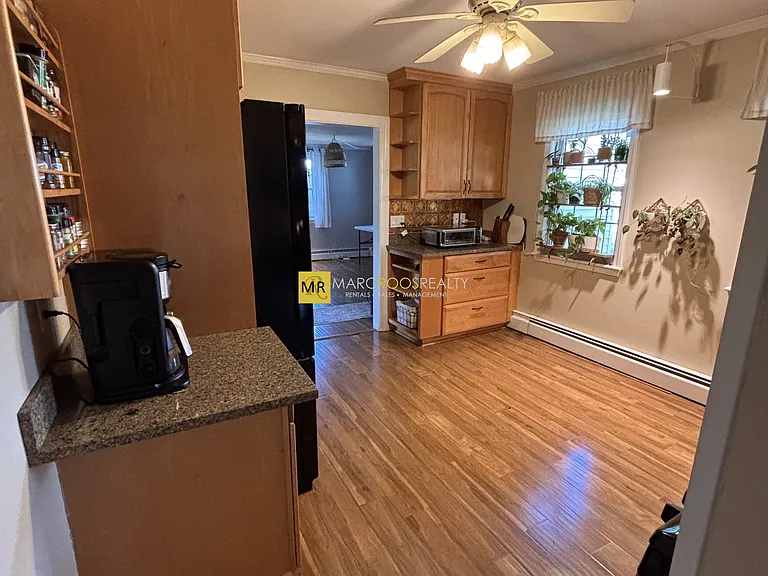 592 Saw Mill Brook Pkwy #1 — Photo 1